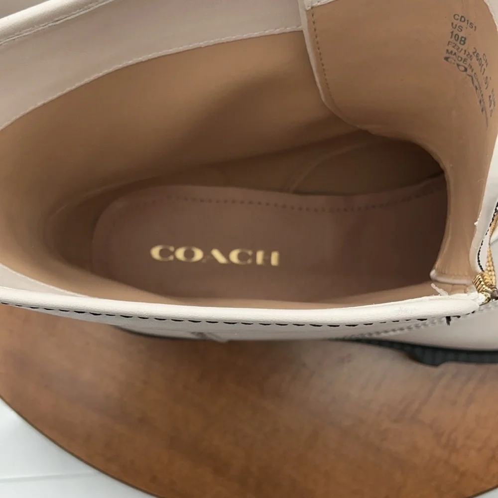 NWT Coach Liza Cream Ankle Boots with Black Soles‎ size 10B